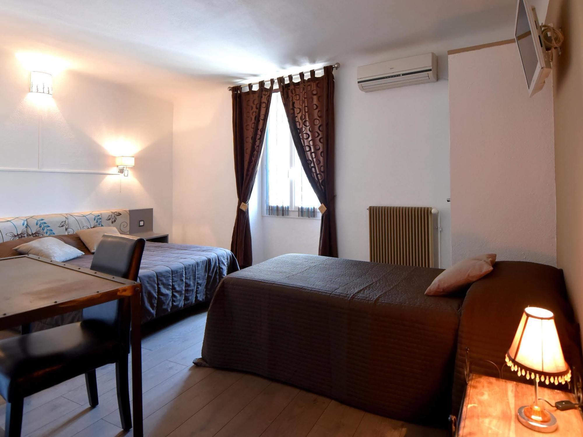 Hotel La Bastide D'Entraigues 외부 사진